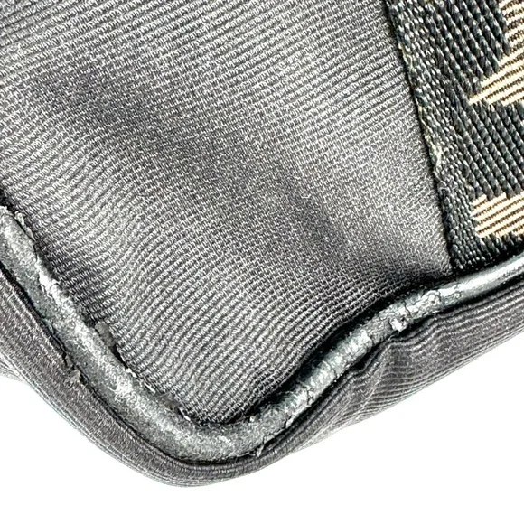 Authentic Fendi Black Roma Tote - Canvas and nylon- very good preloved condition - Picture 6 of 13